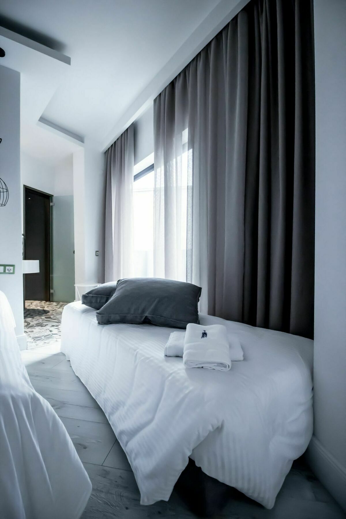 White Bottle Superior Apartments Thessaloniki Exterior foto